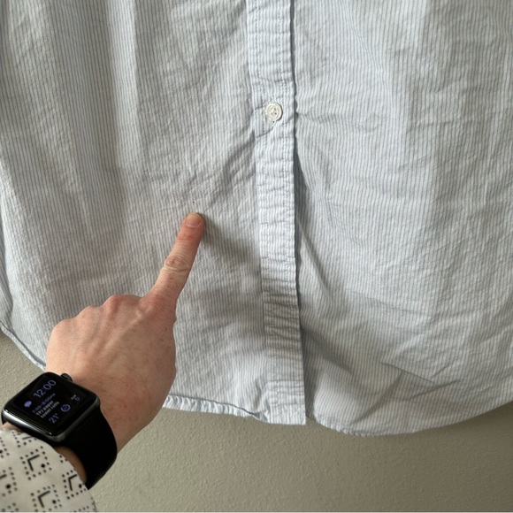 Who What Wear Gray & Light Blue Button Down Back Blouse Size Medium - Picture 10 of 14